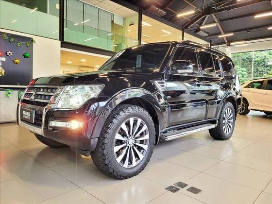 MITSUBISHI PAJERO FULL 3.2 HPE 4X4 16V TURBO INTERCOOLER DIESEL 4P AUTOMÁTICO MITSUBISHI PAJERO FULL 3.2 HPE 4X4 16V TURBO INTERCOOLER DIESEL 4P AUTOMÁTICO